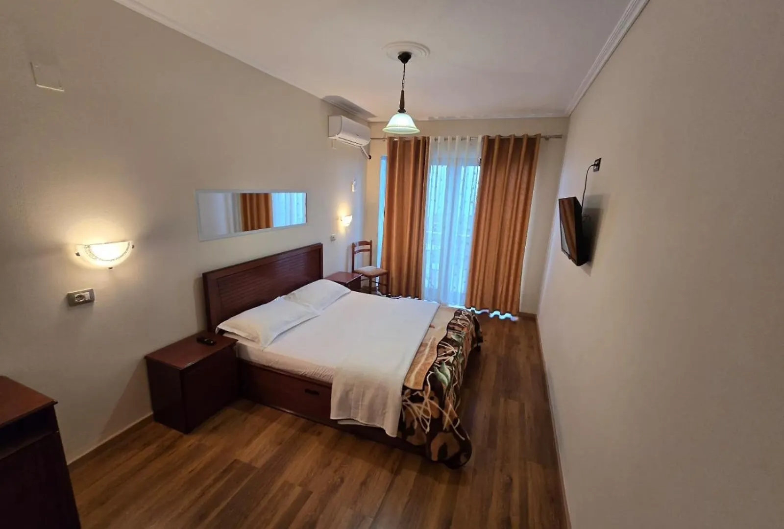 Hotel Belvedere Πόγραδετς 2*,  Αλβανία